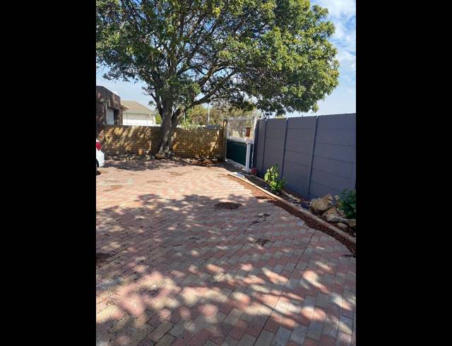 4 BEDROOM HOUSE FOR SALE IN THORNTON